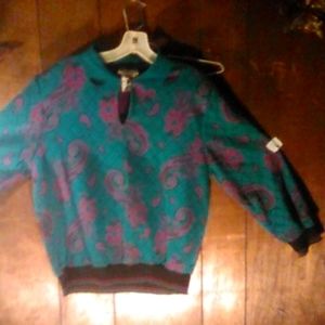 Ornamentation exclusive polyester long sleeve shirt.